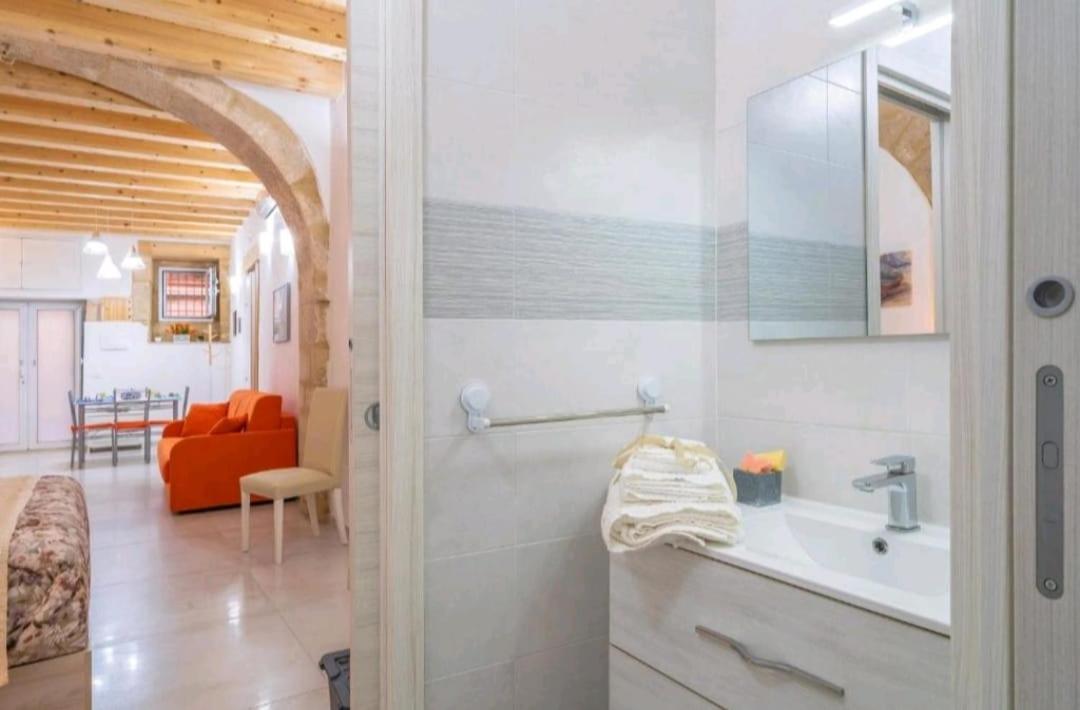 La Casa Dei Candelai Сиракузы Экстерьер фото