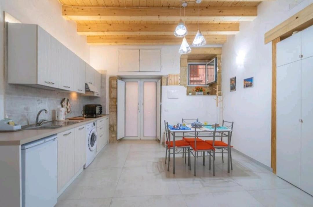 La Casa Dei Candelai Сиракузы Экстерьер фото